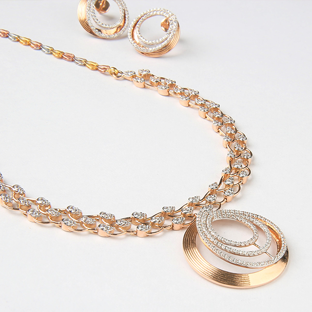 #GoldJewellerySet #WeddingJewellerySet  #PendantSet #IndianJewellery #Goldjewellery #HallmarkedGold #Hallmarkedjewellery #BeautifulIndianJewellery #AntaraJewellery #GoldNecklace #Goldset #Dadar #Borivali