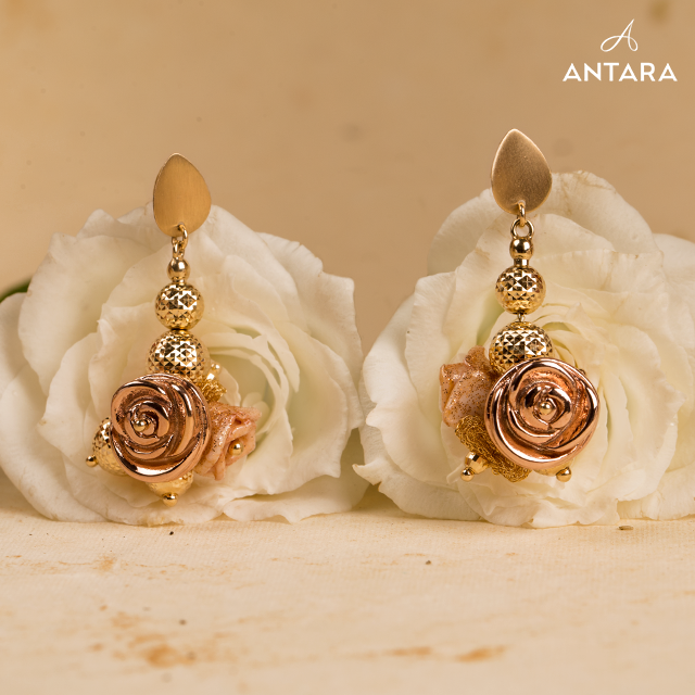 #GoldEarrings #RoseGoldJewellery #GoldJewellerySet #WeddingJewellerySet #IndianJewellery #Goldjewellery #HallmarkedGold #Hallmarkedjewellery #BeautifulIndianJewellery #AntaraJewellery #GoldNecklace #Goldset #Dadar #Borivali